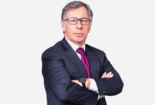 Pjotrs Avens. ALFA-Bank publicitātes foto